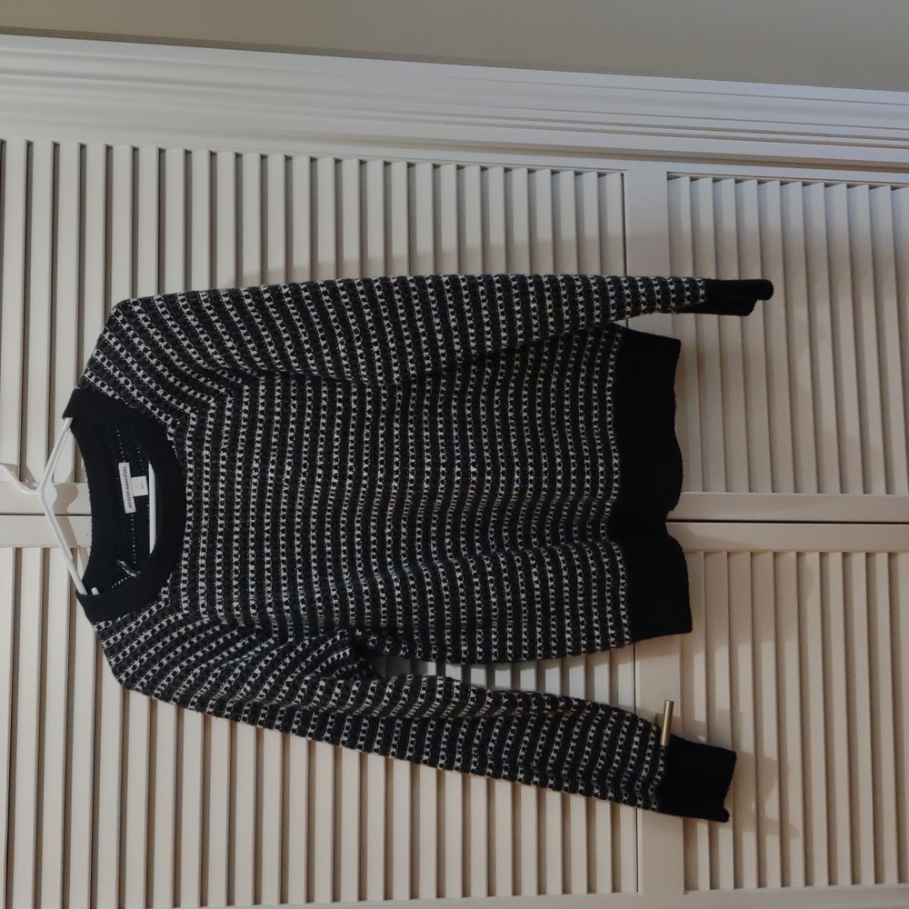 Black and White sweater size L women's